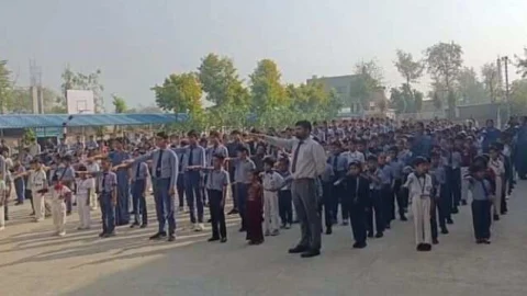 ज्योति विद्यापीठ के विद्यार्थियों एवं शिक्षकों ने ली अन्न बचाने की शपथ