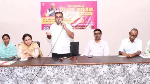 युवा संबल योजना के इंटर्न को मिले अनुभव प्रमाण पत्र और नौकरियों में बोनस