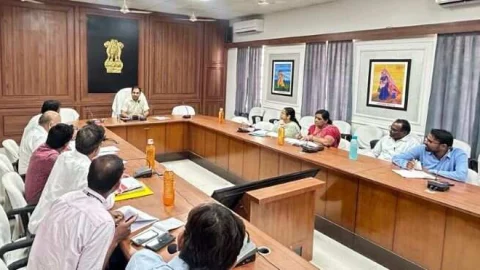 20 सूत्री आर्थिक कार्यक्रम की मासिक समीक्षा बैठक आयोजित