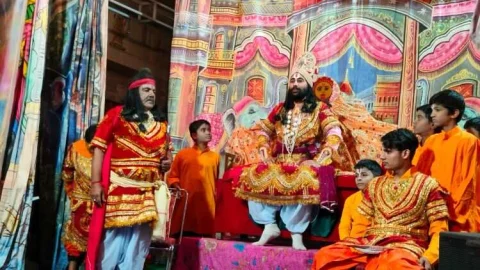 चलते हैं सच्चे तीर सदा, झूंठे दांव नहीं चलते – महाराज दशरथ