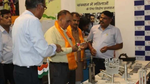 शिवओंकार माहेश्वरी तकनीकी संस्थान मे विश्व युवा कौशल दिवस का आयोजन