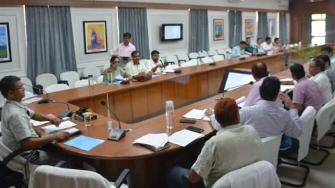 जिला निष्पादन समिति की बैठक आयोजित