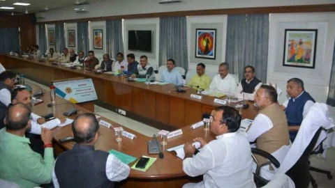 सरकार बिजली व्यवस्था को सुदृढ़ करने के लिए हरसंभव कदम उठा रही है – ऊर्जा मंत्री नागर