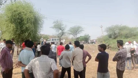 शहर के बालेश्वर मोड पर मिली अज्ञात लाश से फैली क्षेत्र मे सनसनी