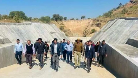 जिला कलेक्टर बुधवार को रहे खण्डेला, पिपराली क्षेत्र के दौरे पर