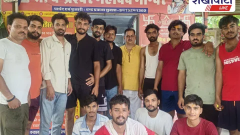 Jhunjhunu News: चंद्रेश्वर महादेव मंदिर में श्रावण सोमवार को डाक कावड़ चढ़ाई