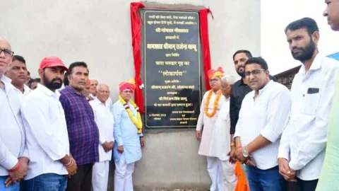 श्री गोपाल गौशाला इन्डाली में दस लाख ₹ की लागत से बने चारा भंडारगृह का किया लोकार्पण