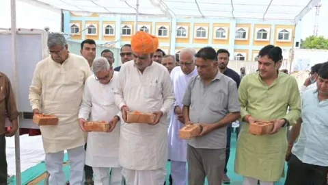 स्वायत शासन मंत्री झाबर सिंह खर्रा ने महात्मा गांधी इंग्लिश मीडियम स्कूल का किया शिलान्यास