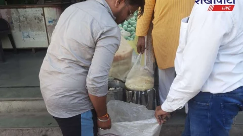 Churu News: मिलावट पर वार: 4 नमूने लिए, 40 किलो मावा नष्ट