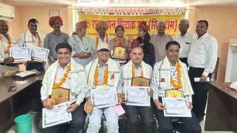 मधु शर्मा स्मृति फाउंडेशन जयपुर ने राजस्थान शिक्षक संघ (सियाराम )के सात श्रेष्ठ शिक्षकों को किया सम्मानित