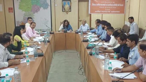 ऋण आवेदनों का करें त्वरित निस्तारण, आमजन को दें राहत