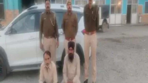 नाकाबंदी के दौरान 500 ग्राम अफीम जब्त, दो तस्कर गिरफ्तार