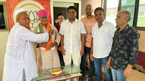 फ्रांसा को रतनगढ़ विधानसभा संयोजक बनाये जाने पर हुआ स्वागत