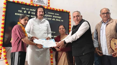 राष्ट्रीय खिलाड़ी पुष्पा सारण ने एथलेटिक्स में चमकाया चूरू का नाम