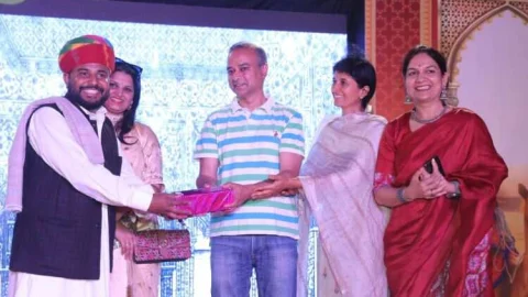 राजस्थान उत्सव-2024 में फैशन शो बाय निवासी मुकेश सिंघल रहे अव्वल