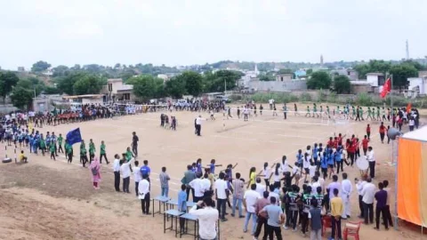 ग्राम बुधवाली में जिला स्तरीय वॉलीबॉल खेल प्रतियोगिता का आज हुआ शुभारंभ