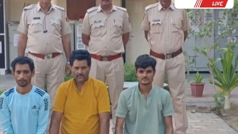 चोरी की वारदात करने वाले तीन शातिर चोर गिरफ्तार
