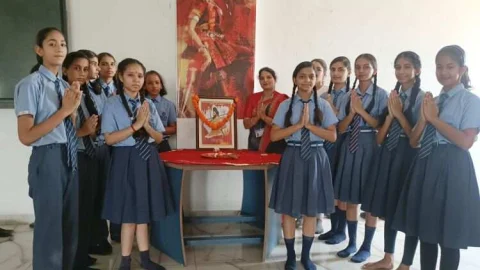 प्रिंस इंटर नेशनल स्कूल में विष्णु के छठे अवतार, भगवान परशुराम जयंती मनाई