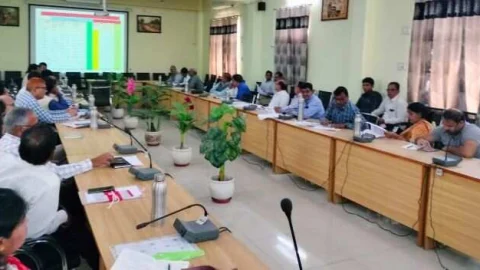 ग्रामीण विकास एवं पंचायती राज विभाग की योजनाओं की समीक्षा कर दिए दिशा निर्देश