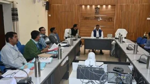 जिला गौपालन समिति की बैठक में कलक्टर मीणा ने 10.42 करोड़ की सहायता राशि के प्रस्ताव को दी मंजूरी