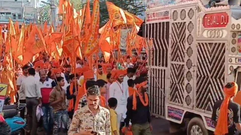 सनातनी संगठनों के कार्यकर्ताओं ने निकाली भगवा रैली