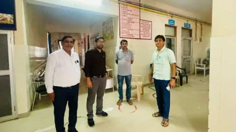 सीएमएचओ ने पिलानी सीएचसी के नए भवन किया निरीक्षण, चिड़ावा में लैब संचालक को नोटिस