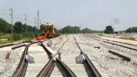 दौसा-गंगापुर सिटी ट्रैक पर जल्द दौड़ेगी इलेक्ट्रिक ट्रेनें, जल्द पूरा होगा विद्युतीकरण का काम