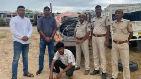 बिजली लाइन के तार काटकर चोरी करने वाले गिरोह का एक सदस्य गिरफ्तार