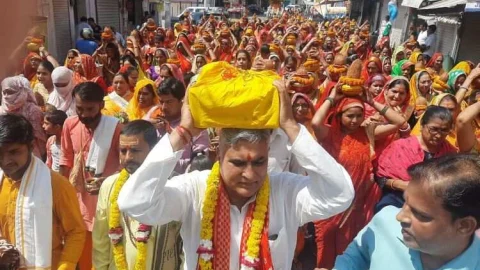 झुंझुनूं में संगीतमय श्रीमद्भागवत कथा का भव्य कलश यात्रा से शुभारंभ