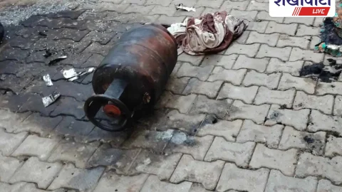 Churu News: गैस सिलेंडर फटा, टेंपो जला; बड़ा हादसा टला
