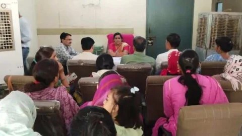 महिला पर्यवेक्षकों एवं आंगनबाडी कार्यक्रर्ताओं ने दिये अपने सुझाव