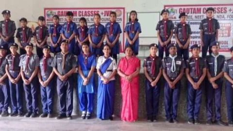 ज्योति विद्यापीठ स्कूल के स्काउट गाइड का निरीक्षण किया