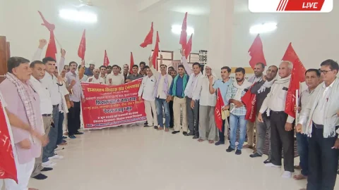 शिक्षकों का जयपुर पैदल कूच आंदोलन शुरू, जत्थे का स्वागत