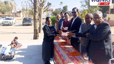 एपीजे अब्दुल कलाम को किया याद, छात्राओं को किया सम्मानित