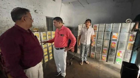 सीएमएचओ के नेतृत्व में मिलावट की आशंका में 1751लीटर तेल सीज