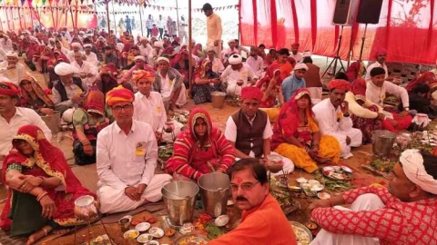 ईशरानाथ धाम पर 21 हजार पार्थिव शिव लिंगों का हुआ महाअभिषेक