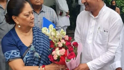 भाजपा नेता राजेश कटेवा ने की पूर्व मुख्यमंत्री वसुंधरा राजे से शिष्टाचार मुलाकात