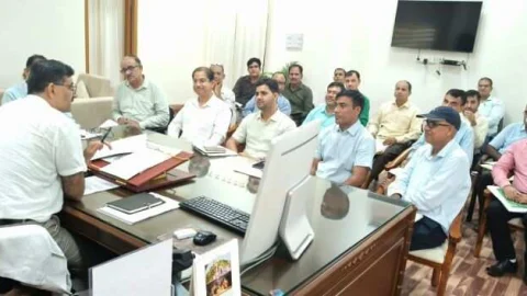 साप्ताहिक समीक्षा बैठक में जल जीवन मिशन के कार्यो में तेजी लाने के दिए निर्देश