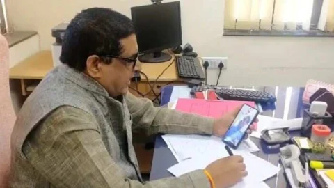 संयुक्त आयुक्त खाद्य सुरक्षा एवं स्टेट नोडल अधिकारी धौलपुरिया ने किया औचक सीधा संवाद