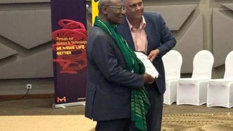 अमित शर्मा हुए उत्कृष्ट कार्य के लिए सम्मानित