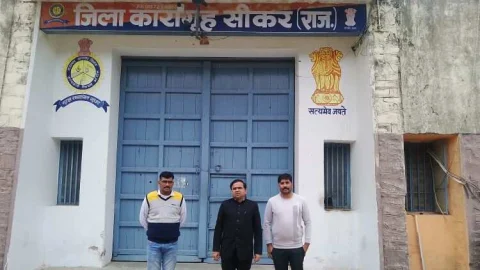 सचिव द्वारा किया गया जिला कारागृह का निरीक्षण