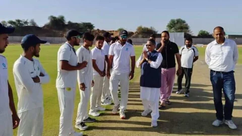 पंडित दीनदयाल उपाध्याय यूनिवर्सिटी ने 210 रन से जीता मैच