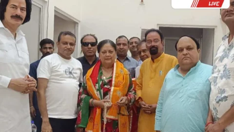 पूर्व मुख्यमंत्री वसुंधरा राजे का रतनगढ़ में किया गया स्वागत