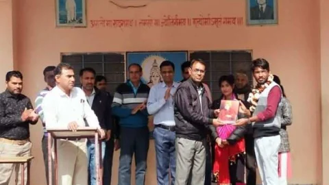 चूरू एपीआरओ मनीष का किया स्वागत, विद्यार्थियों का किया मार्गदर्शन