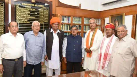 भाजपा नेता बनवारी लाल सैनी ने की असम के गवर्नर गुलाबचंद कटारिया से भेट