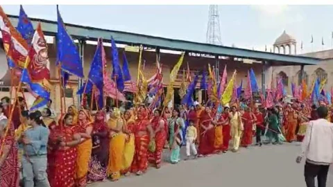 प्राचीन श्याम मंदिर के वार्षिकोत्सव पर निकली शोभायात्रा