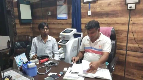 बीसीएमओ सिंघाना ने 8 अस्पताल और 7 जांच लैब का किया निरीक्षण