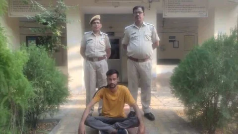 स्थाई वारण्टी को किया गया गिरफ्तार