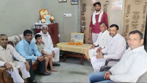 जलियांवाला बाग हत्याकांड के शहीदों को श्रद्धांजलि अर्पित कर किया नमन