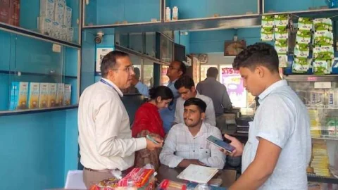 10 किलोग्राम दूषित कैक करवाया नष्ट, जांच के लिए पांच सैम्पल लिए